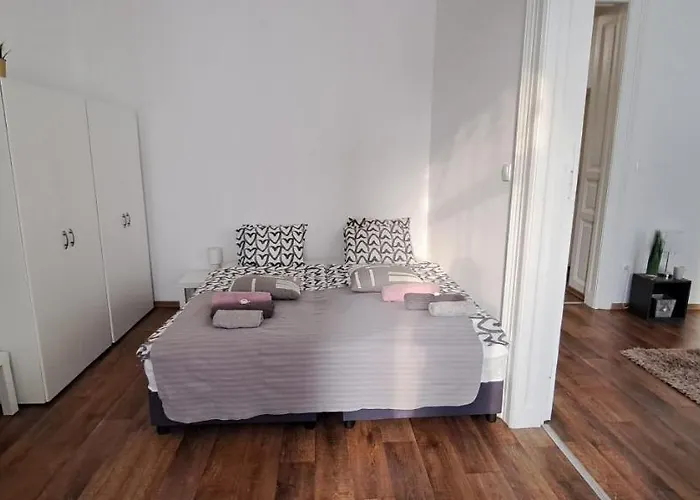Pina Colada Apartment In The Party District